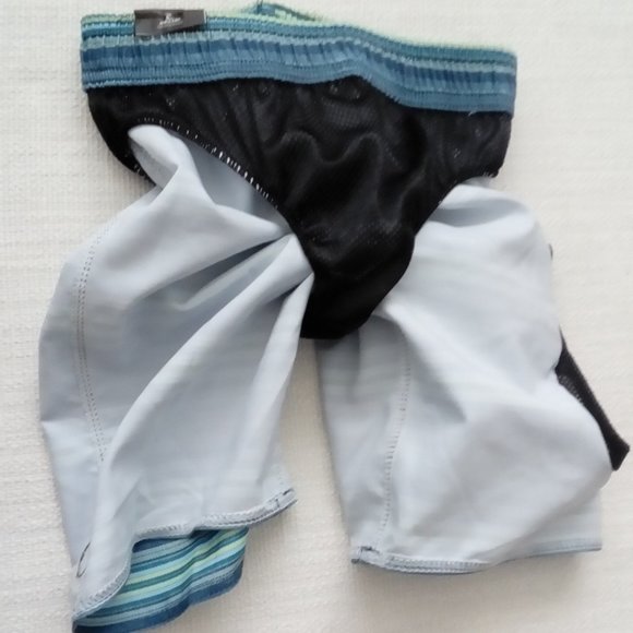 Rip Curl Ramps NR Volley Shorts Little Boys - Picture 6 of 8